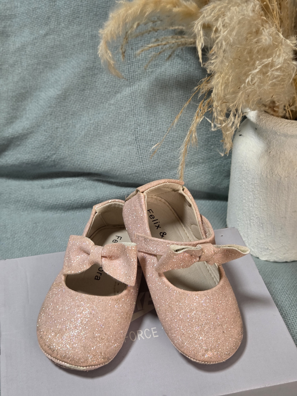 Felix & Flora Girls' Pink Glitter Bow Mary Jane Shoes